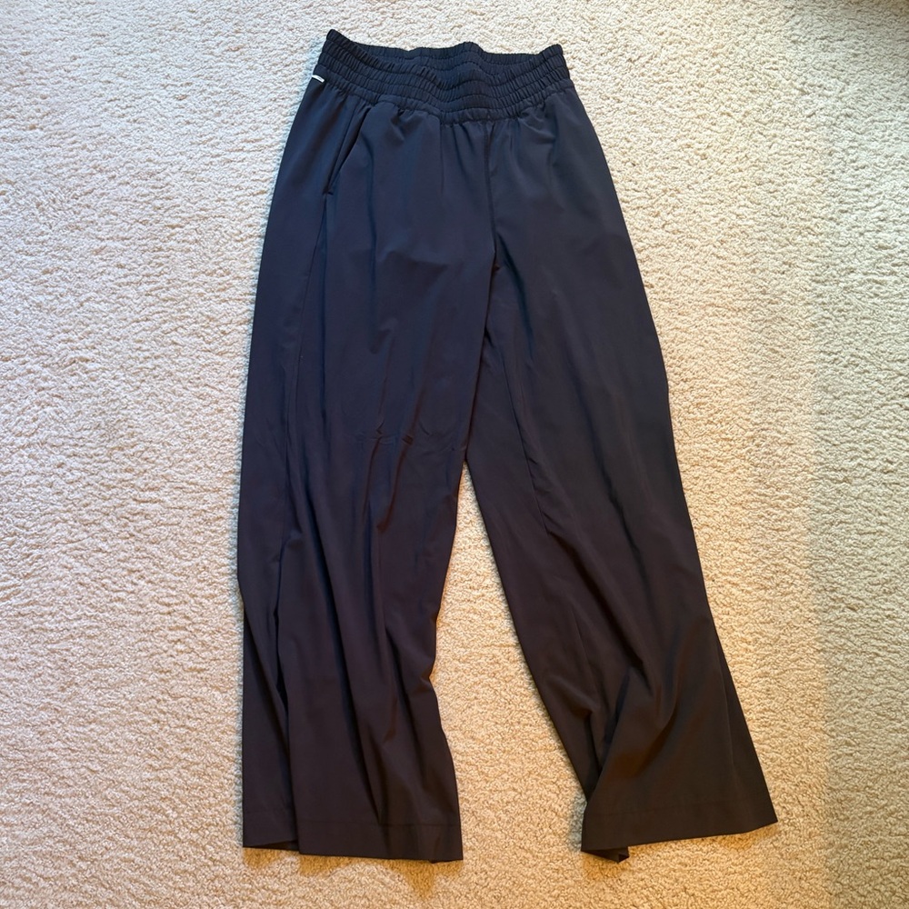 Vuori Villa Wideleg Pant- black